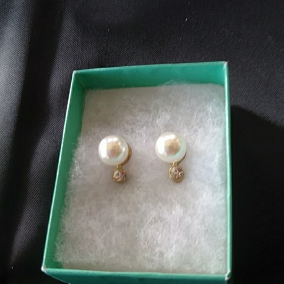 Unknown Jewelry - **GREAT GIFT** PEARL WITH CZ STUD EARRINGS